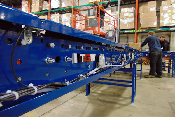 material handling conveyor systems